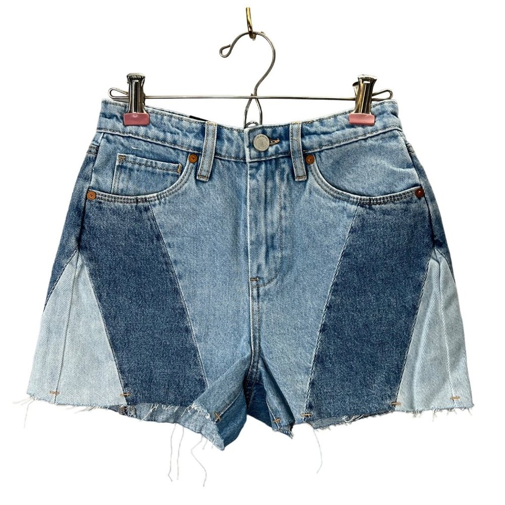 Blank NYC The Reeve Patchwork Denim Shorts size 24 Jorts Frayed Hem Zip Fly NWT